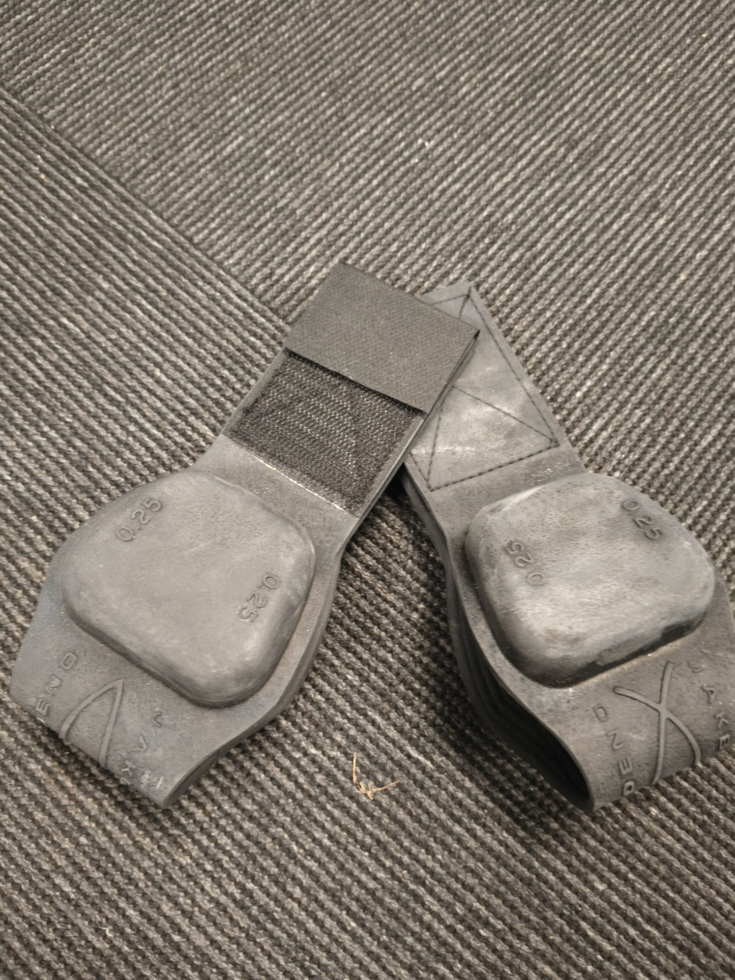 Gummibelagt ankelbly